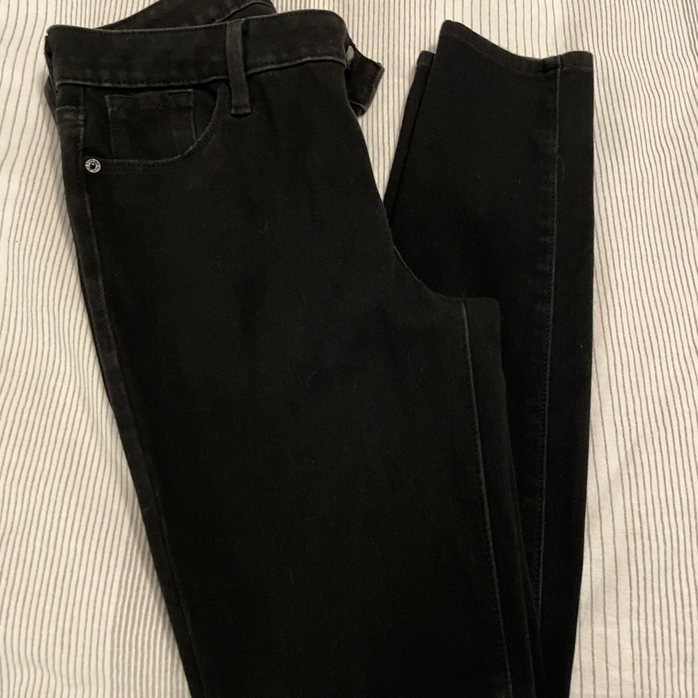 Black stretchy jeans!